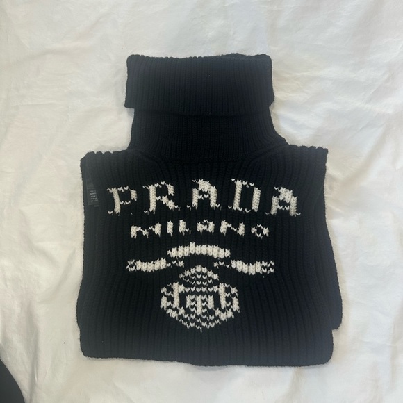 Prada Black & White Turtleneck Sweater Logo Intarsia Knit Balaclava neck warmer - Picture 4 of 6